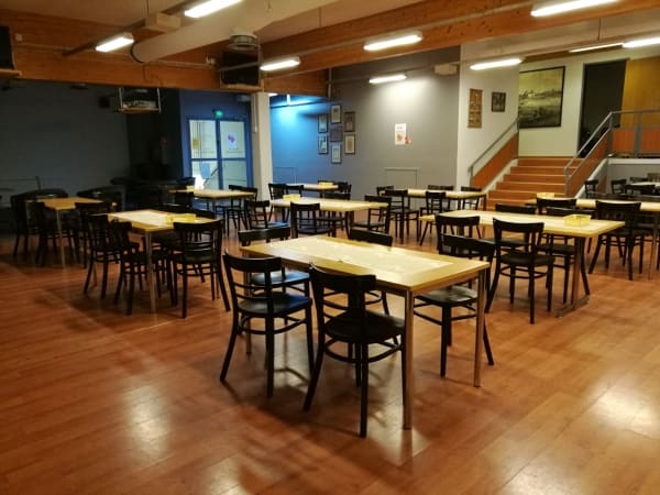 Metsämäen raviradan kahvio